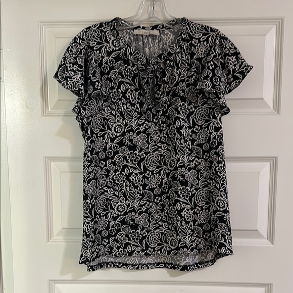LOFT Black and White Floral Blouse - Picture 1 of 4